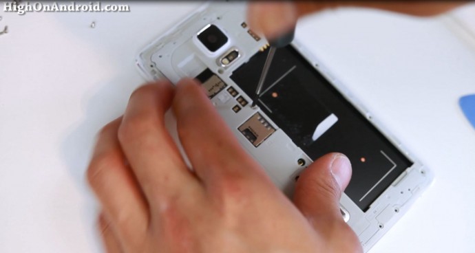 howto-replace-screen-galaxynote4-14-690x368.jpg