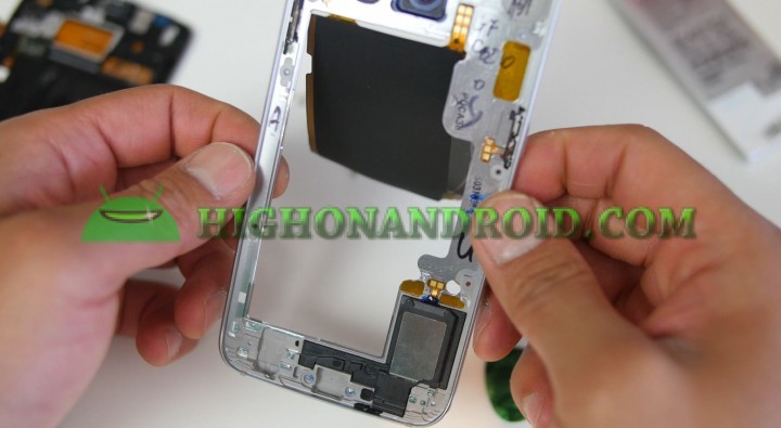 howto-disassemble-galaxys6edge-screen-replacement-12